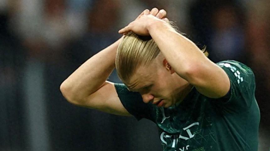 开云体育官网-哈兰德伯纳乌“隐身”：80分钟零射门，挪威锋霸遭皇马铁壁封锁